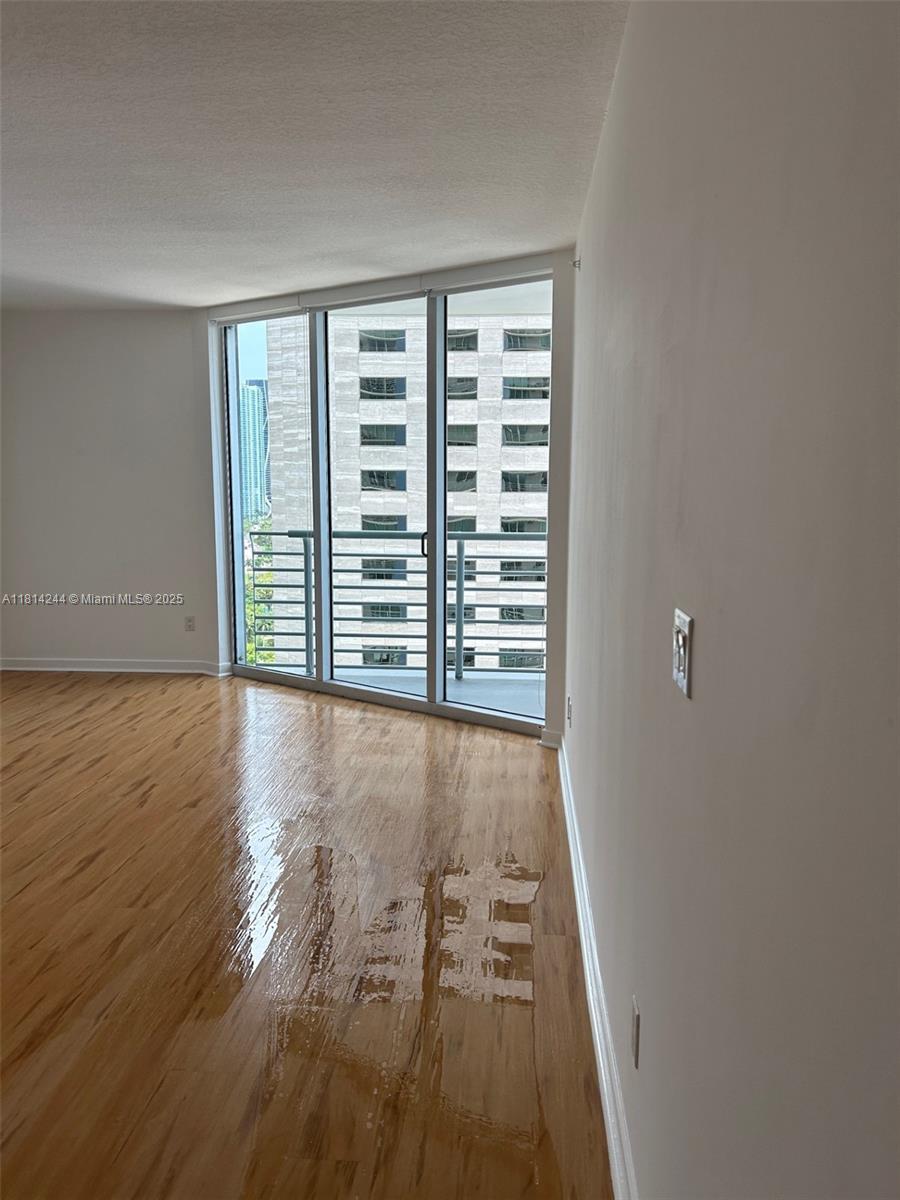 335 S Biscayne Blvd #2404, Miami FL 33131