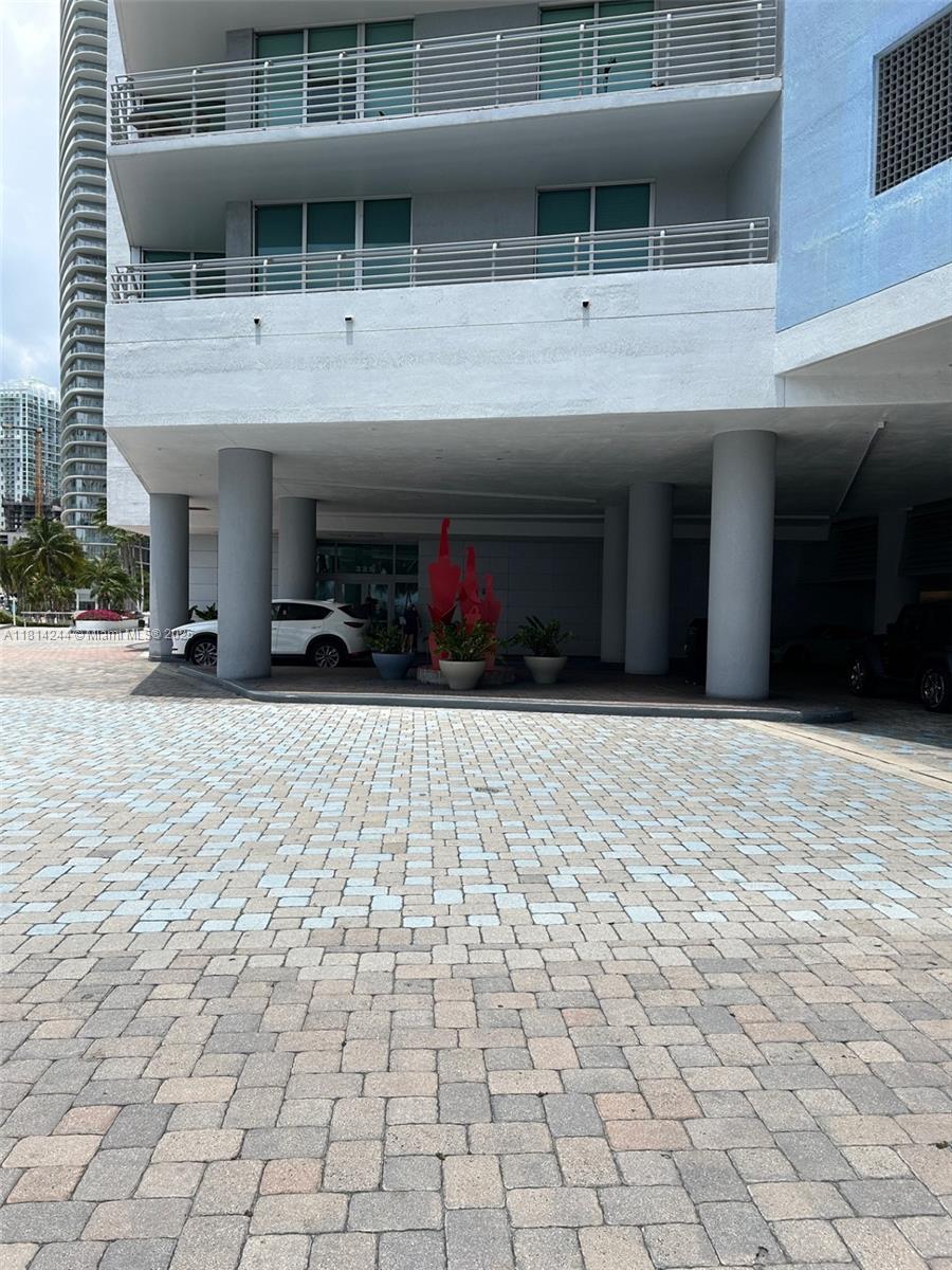 335 S Biscayne Blvd #2404, Miami FL 33131