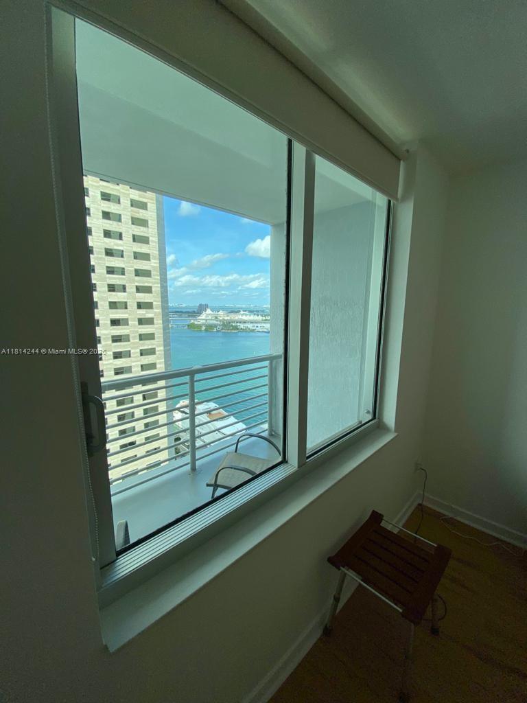 335 S Biscayne Blvd #2404, Miami FL 33131