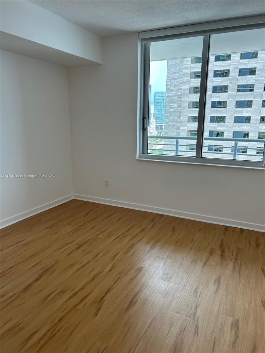 335 S Biscayne Blvd #2404, Miami FL 33131
