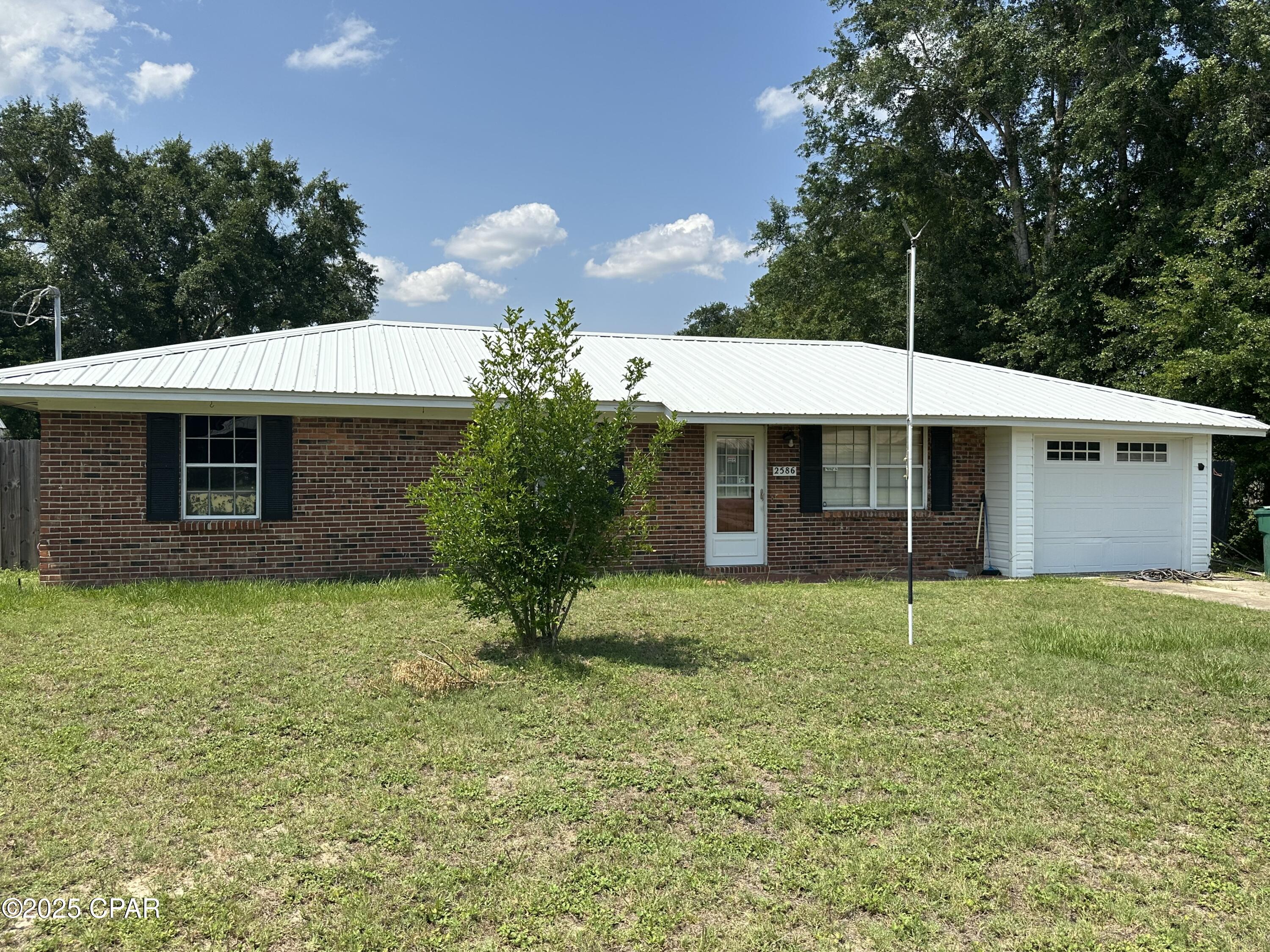 2586 Mckinnon Street, Cottondale, Florida image 1