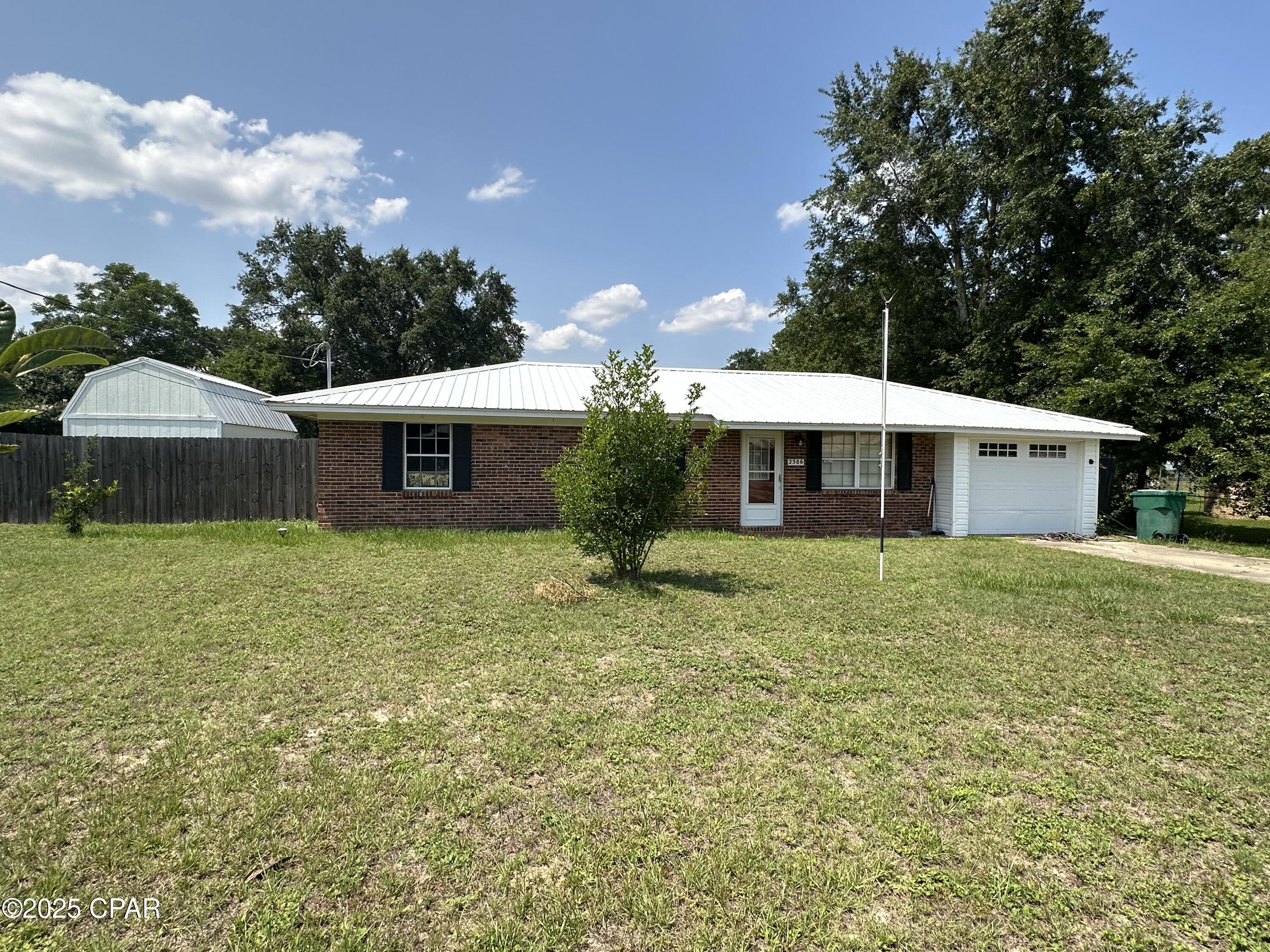 2586 Mckinnon Street, Cottondale, Florida image 2