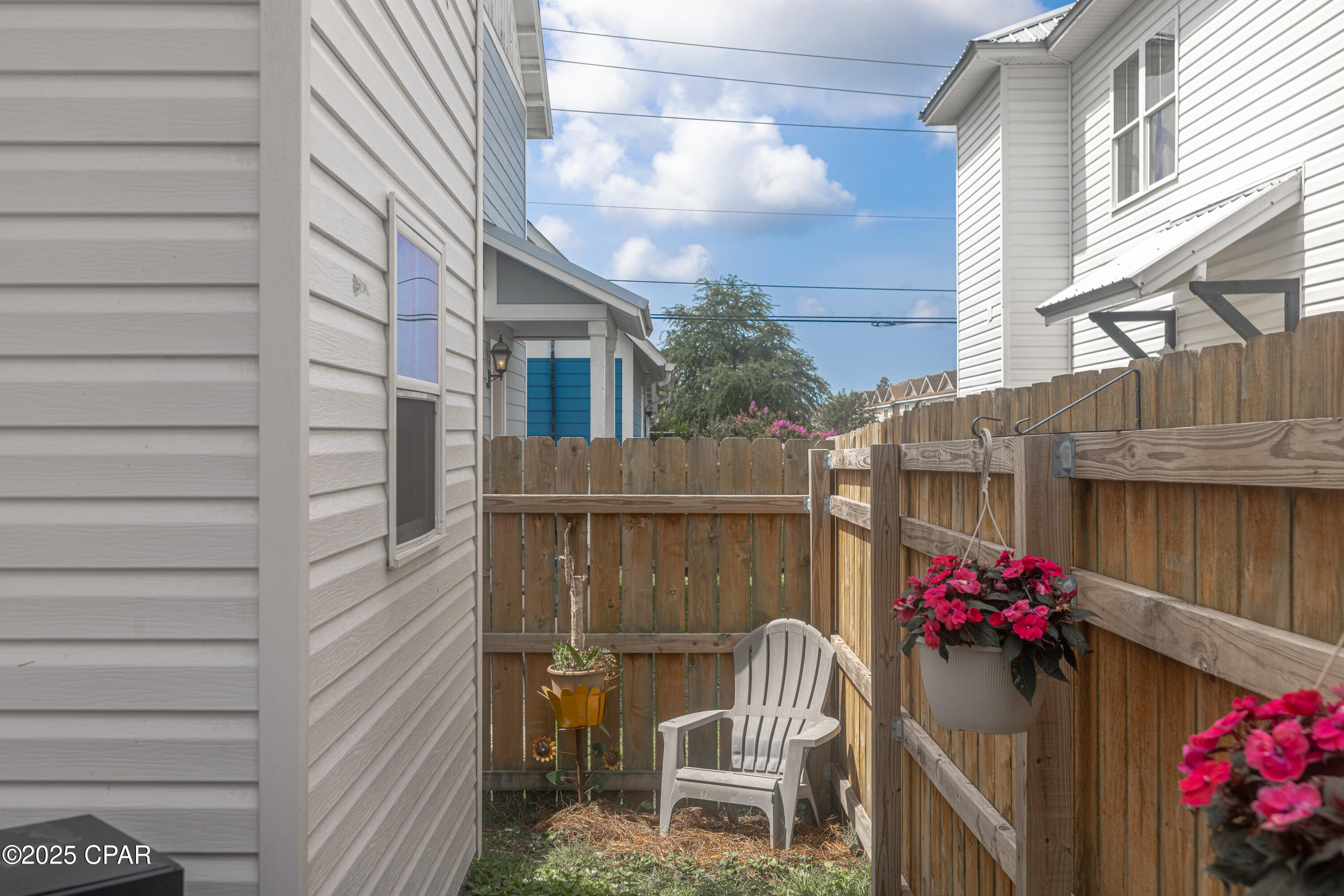 Image 6 For 305 Gay Avenue