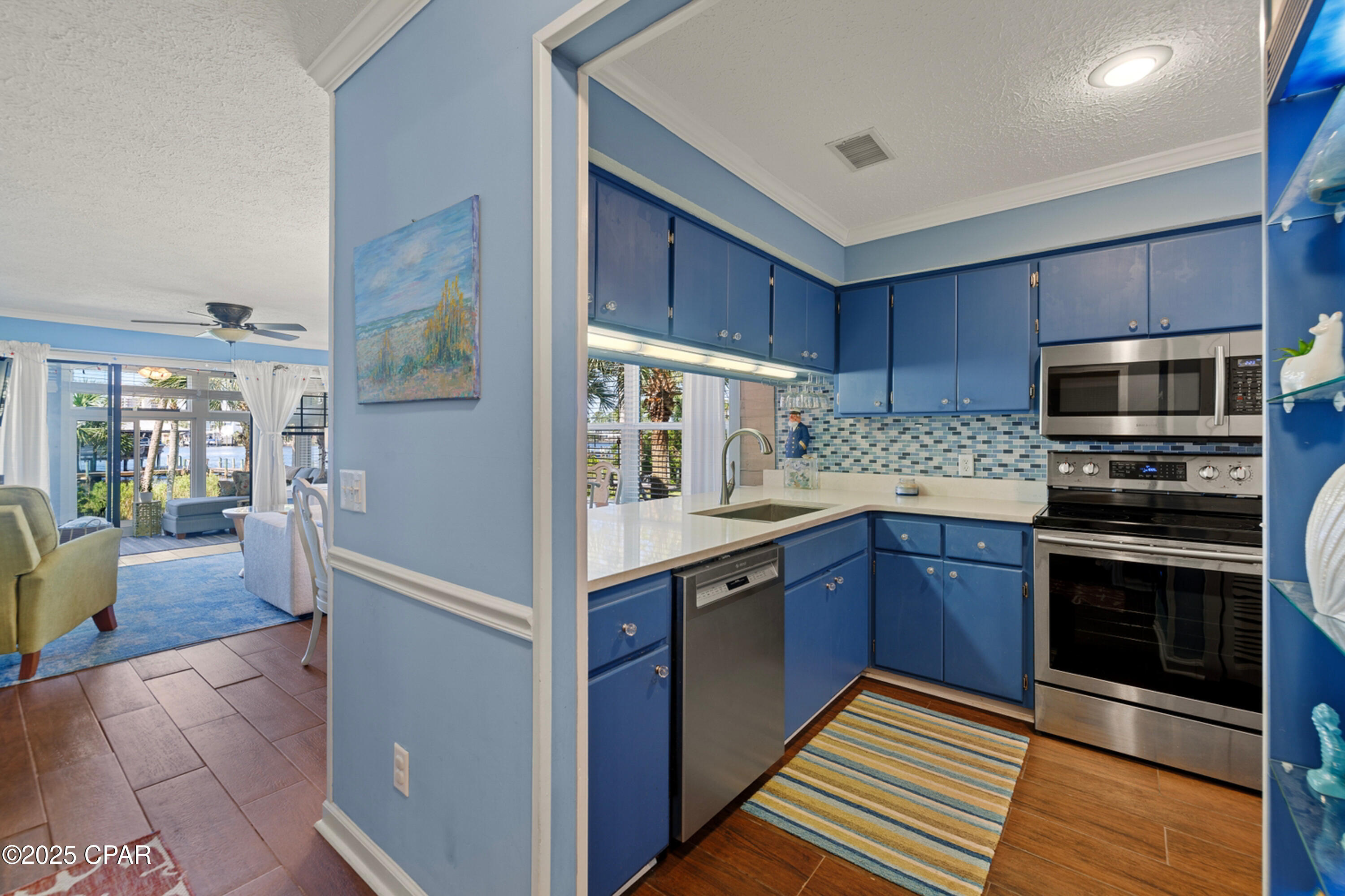 Image 3 For 7813 Lagoon Drive 8c