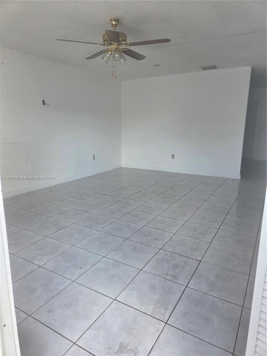 4479 NW 185th St, Miami Gardens, Florida image 10