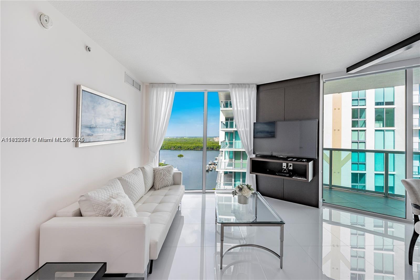 Apartamento para Alugar em Sunny Isles Beach, FL