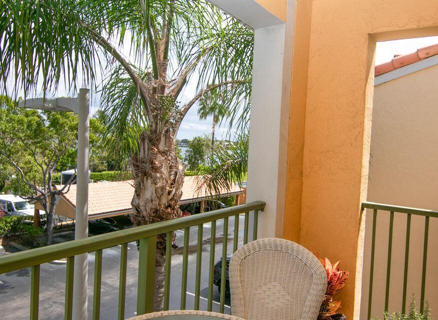 NICE UPDATED UNIT IN EXCELLENT CONDITION WITH SS APPLIANCES, WOOD FLOORS AND VAULTED CEILING. UNIT HAS INTRACOASTAL VIEWS FROM THE BALCONY. THE YACHT CLUB HAS MILLION DOLLAR AMENITIES. FROM 2 POOLS, CLUBHOUSE, SPA, TIKI BAR, BUSINESS CENTER, TWO LEVEL GYM ON THE INTRACOASTAL, TO A DOG RUN, TENNIS COURTS WITH NIGHT LIGHTS AND A MEDITATION POND. SUBDIVISION IS GATED WITH SECURITY. SUBDIVISION HAS HAD COMPLETE CONCRETE RESTORATION AND HAS JUST BEEN PAINTED. A TRULY UNIQUE PROPERTY! MAINTENANCE INCLUDES WATER, CABLE AND INTERNET. UNIT CAAN BE RENTED RIGHT AWAY WITH POSITIVE CASH. UNIT IS AVAILABLE UNFURNISHED