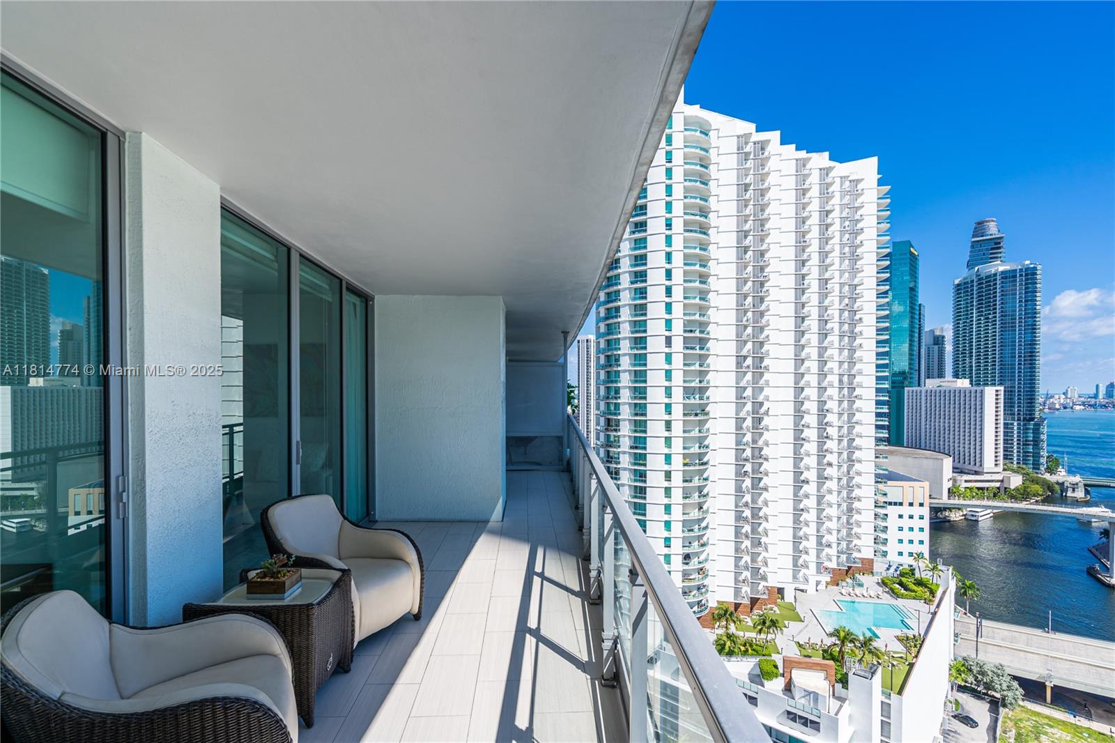 Condo for Sale in Miami, FL