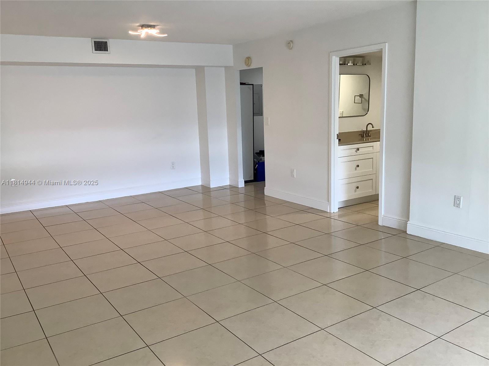 2333 Brickell Ave #615, Miami FL 33129