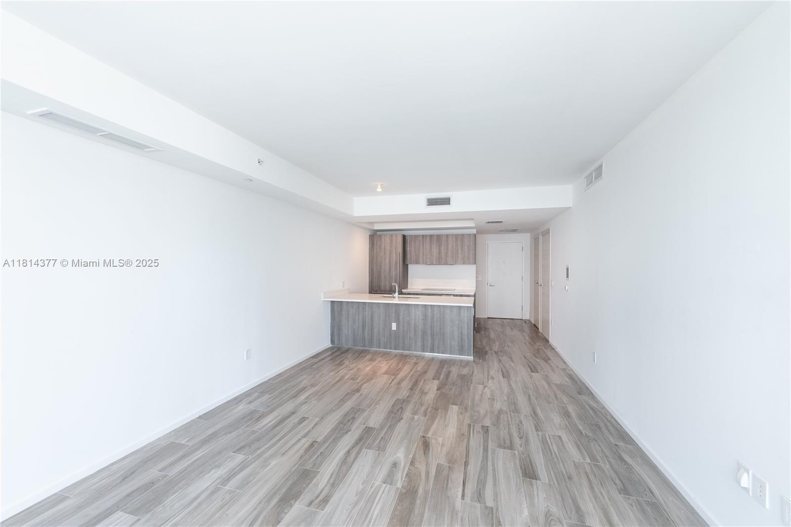 801 S Miami Ave #1602, Miami FL 33130