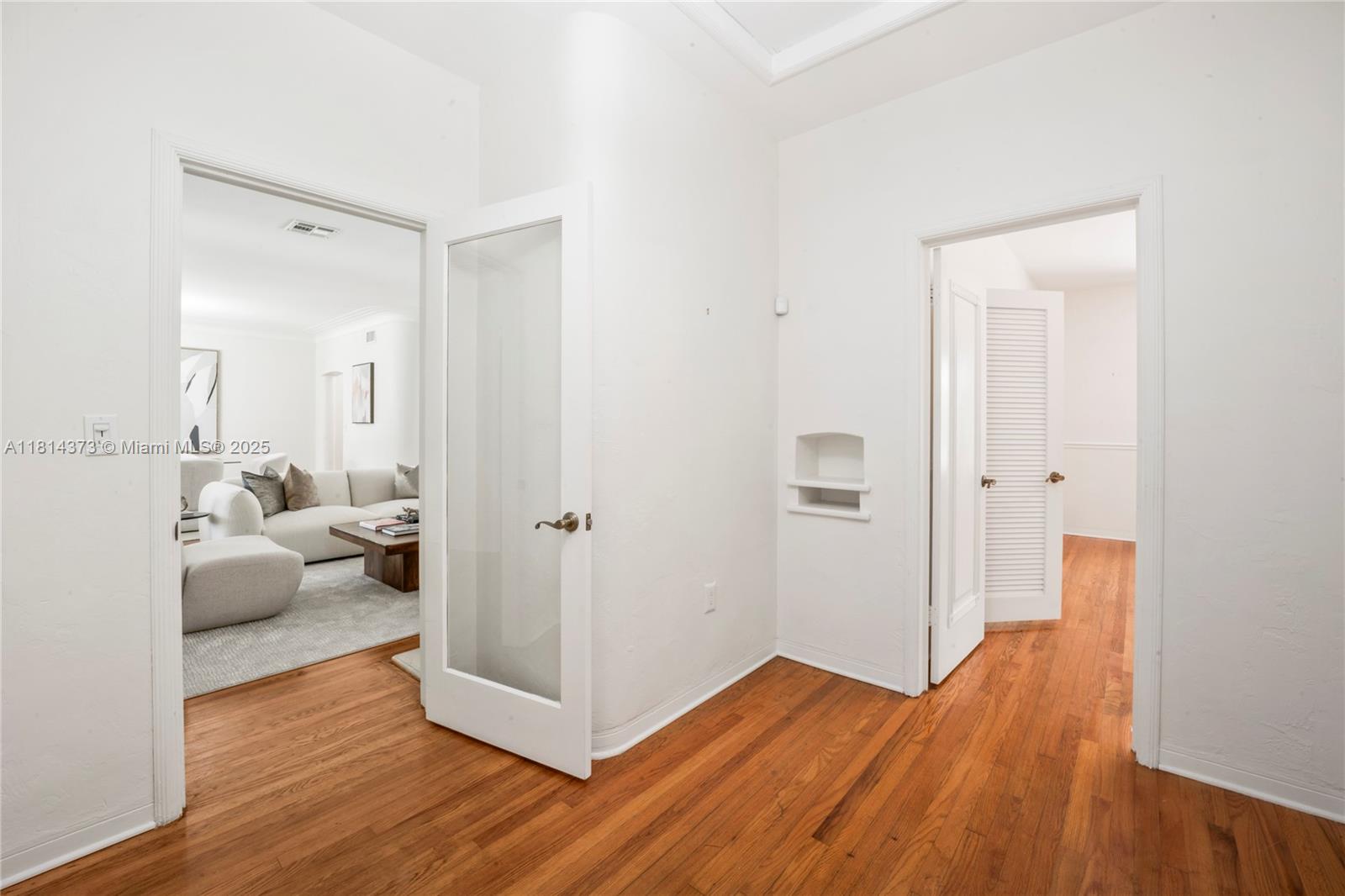 1015 Catalonia Ave, Coral Gables FL 33134