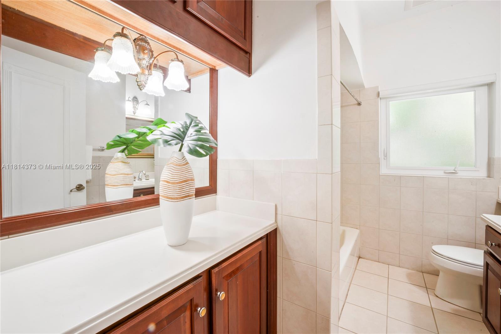 1015 Catalonia Ave, Coral Gables FL 33134
