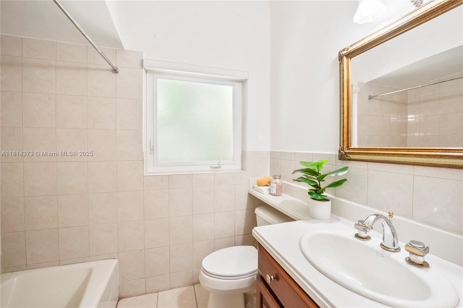 1015 Catalonia Ave, Coral Gables FL 33134