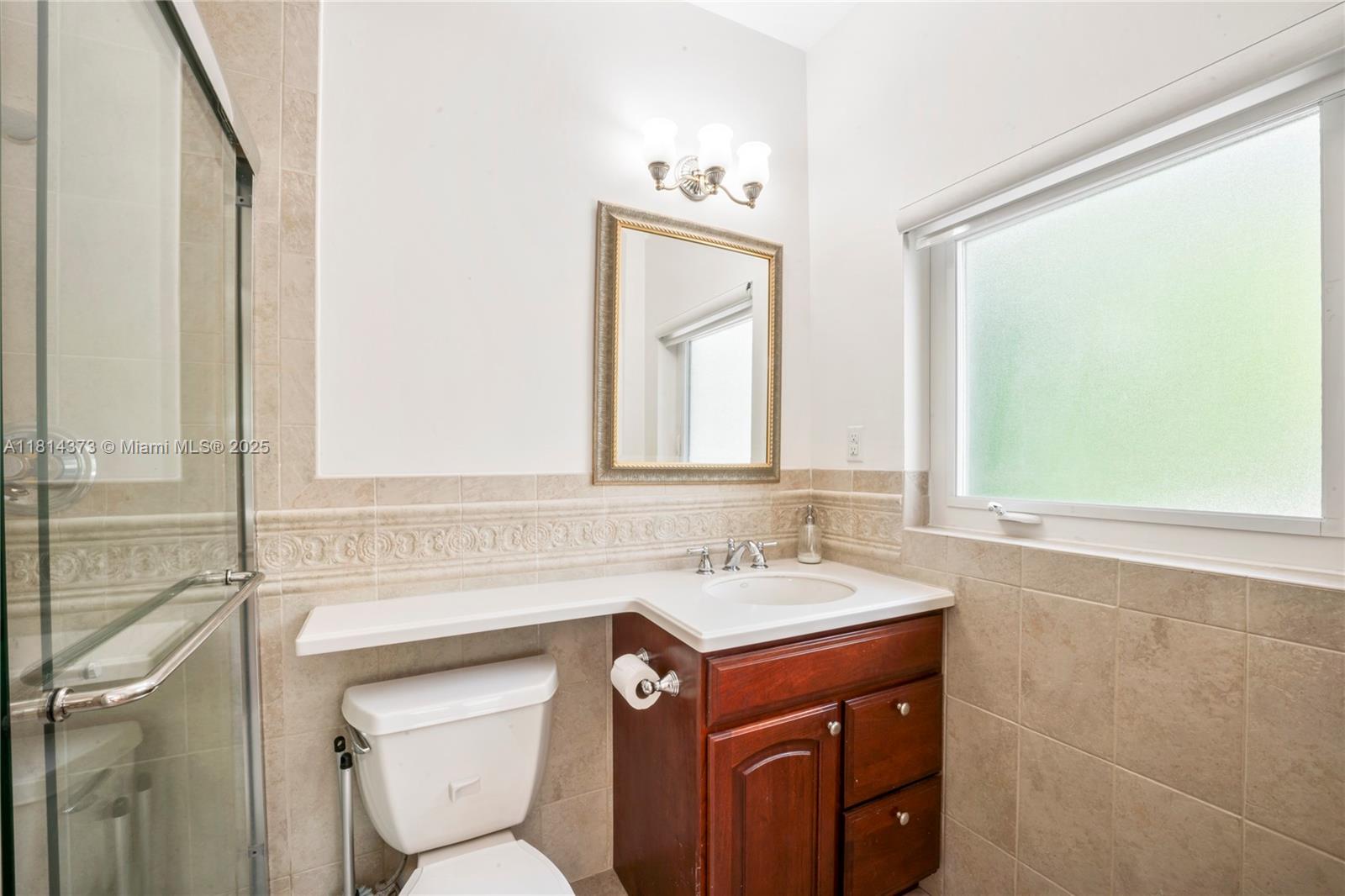 1015 Catalonia Ave, Coral Gables FL 33134