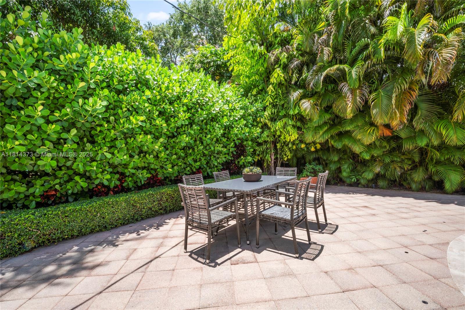1015 Catalonia Ave, Coral Gables FL 33134
