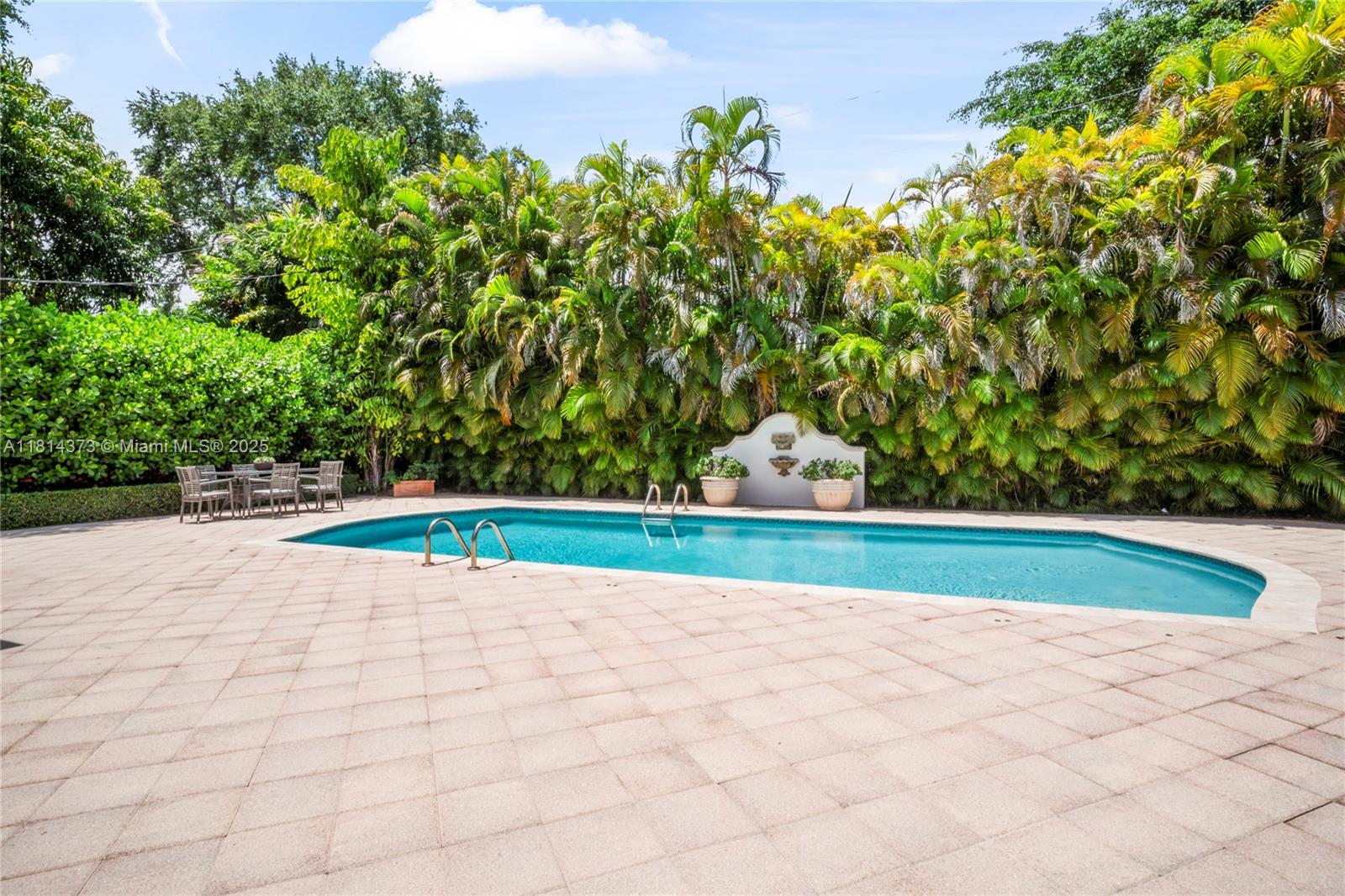 1015 Catalonia Ave, Coral Gables FL 33134