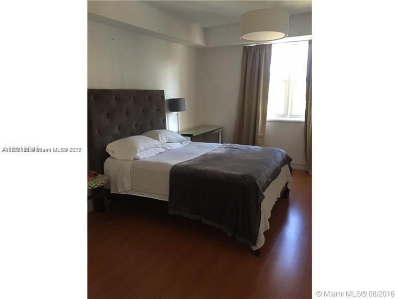 19900 E Country Club Dr #718, Aventura FL 33180
