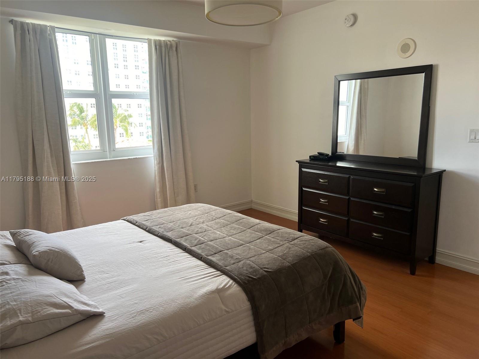19900 E Country Club Dr #718, Aventura FL 33180