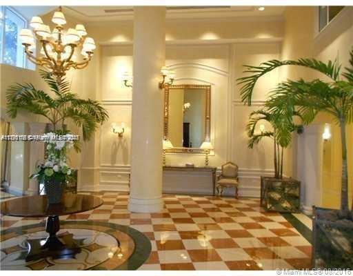 19900 E Country Club Dr #718, Aventura FL 33180