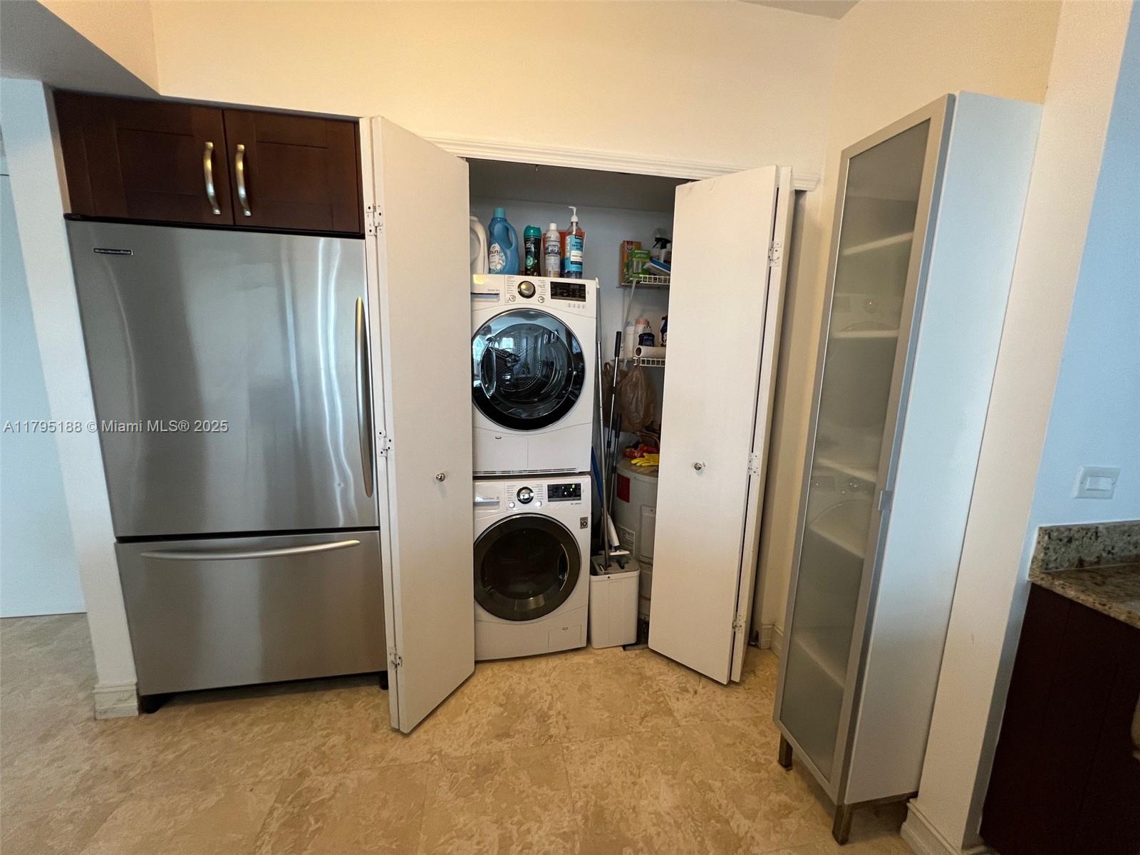 19900 E Country Club Dr #718, Aventura FL 33180