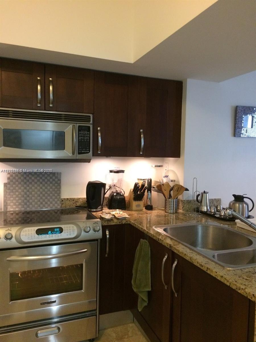 19900 E Country Club Dr #718, Aventura FL 33180