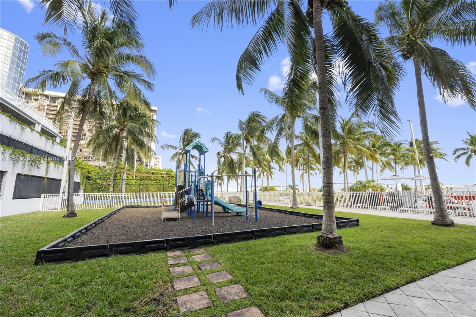 2101 Brickell Ave #1607, Miami FL 33129