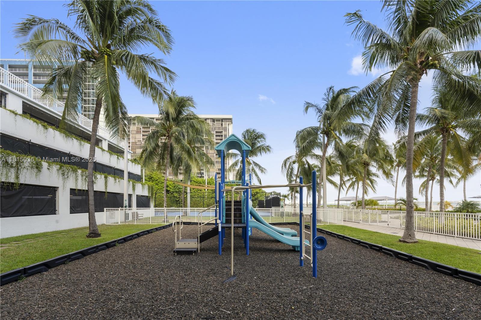 2101 Brickell Ave #1607, Miami FL 33129