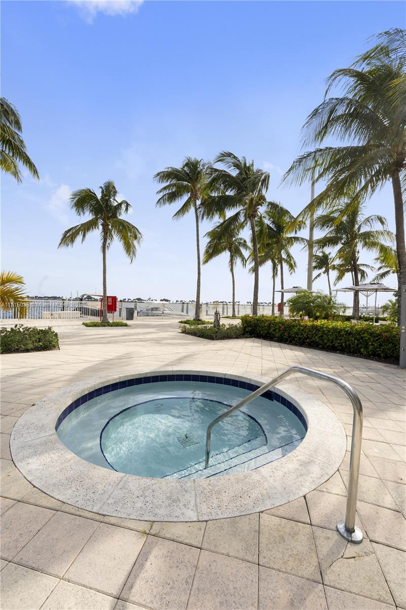 2101 Brickell Ave #1607, Miami FL 33129