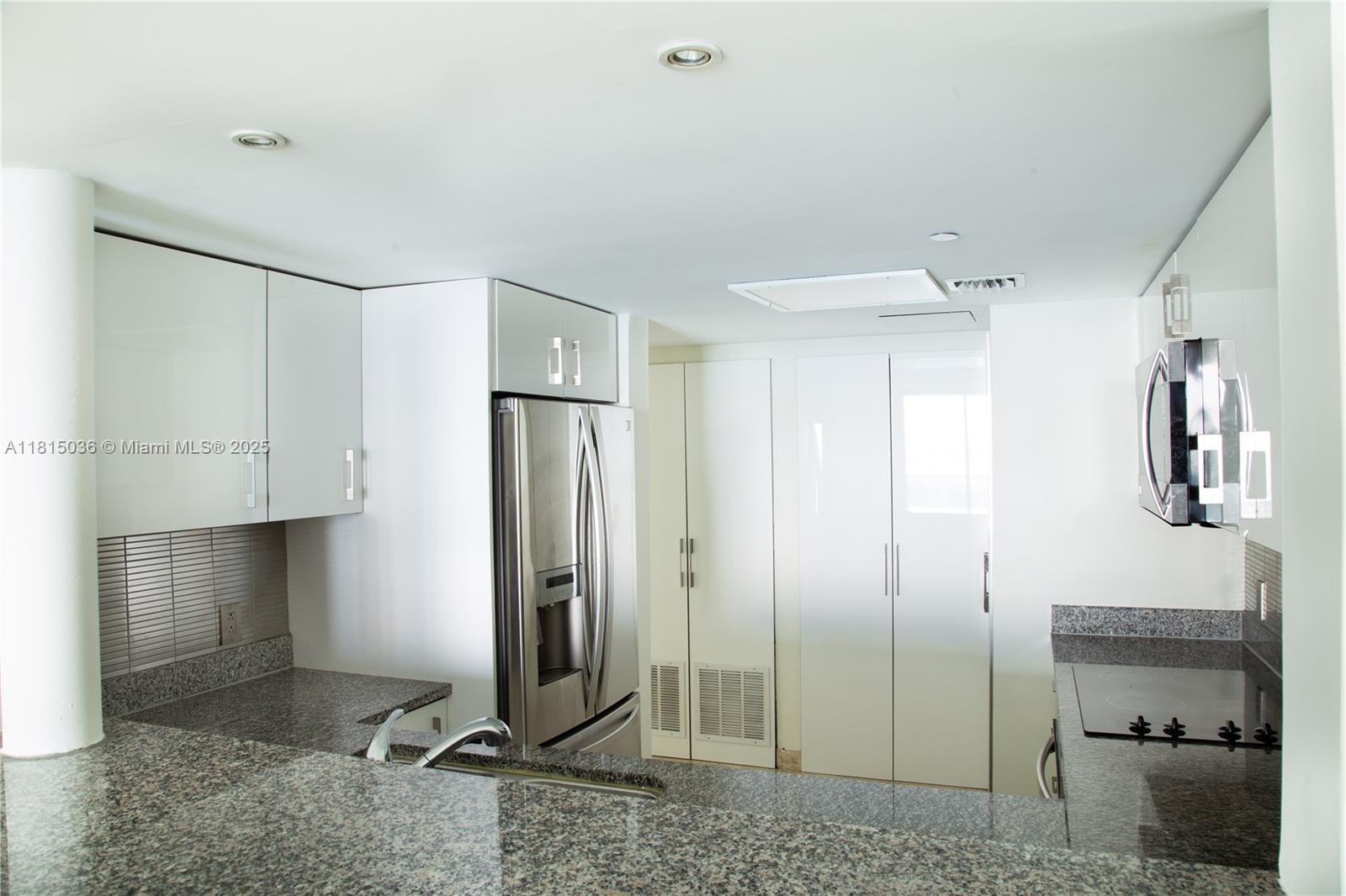 2101 Brickell Ave #1607, Miami FL 33129