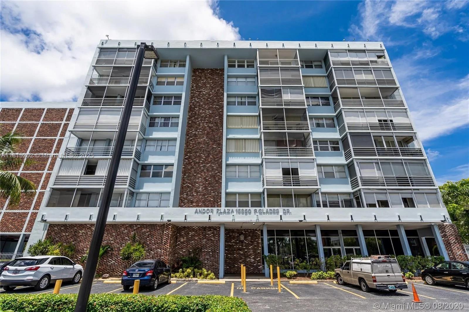 16850 S Glades Dr #8G, North Miami Beach, Florida image 2