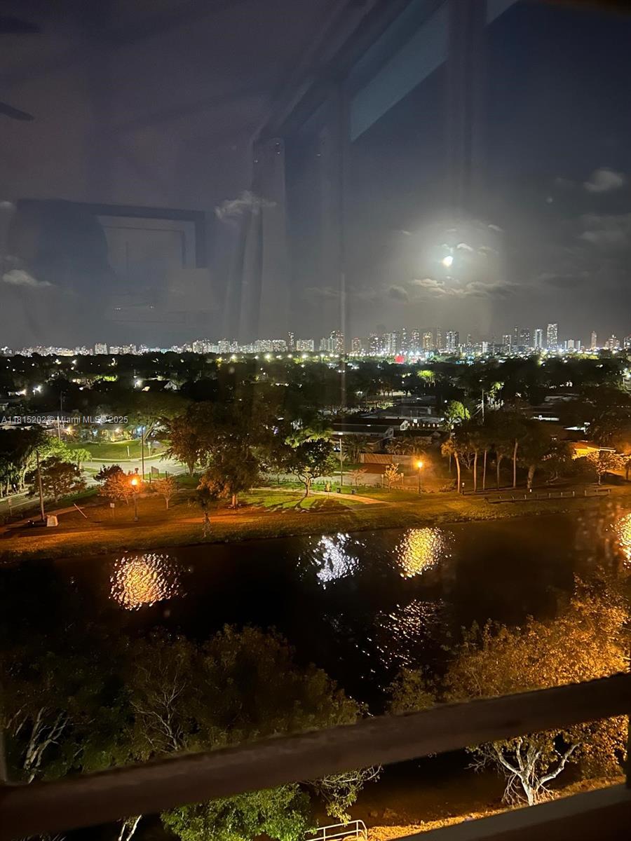 16850 S Glades Dr #8G, North Miami Beach, Florida image 24