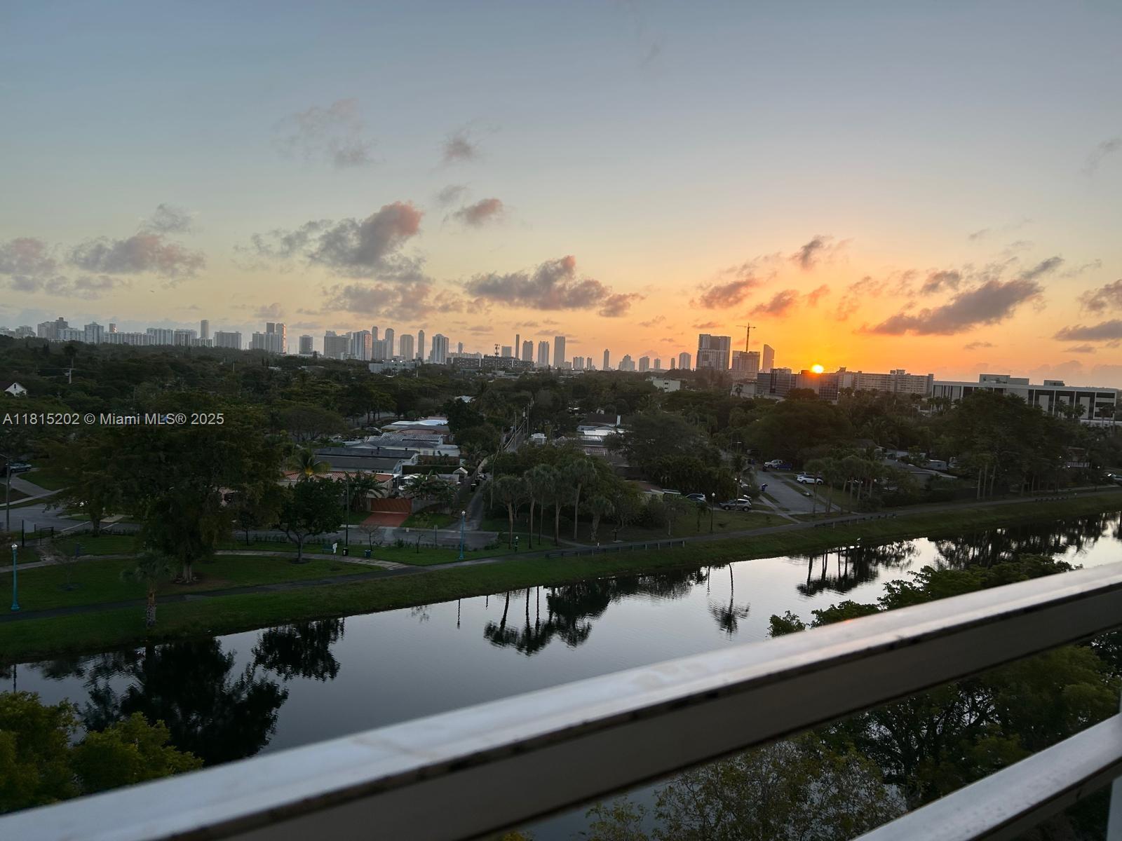 16850 S Glades Dr #8G, North Miami Beach, Florida image 26
