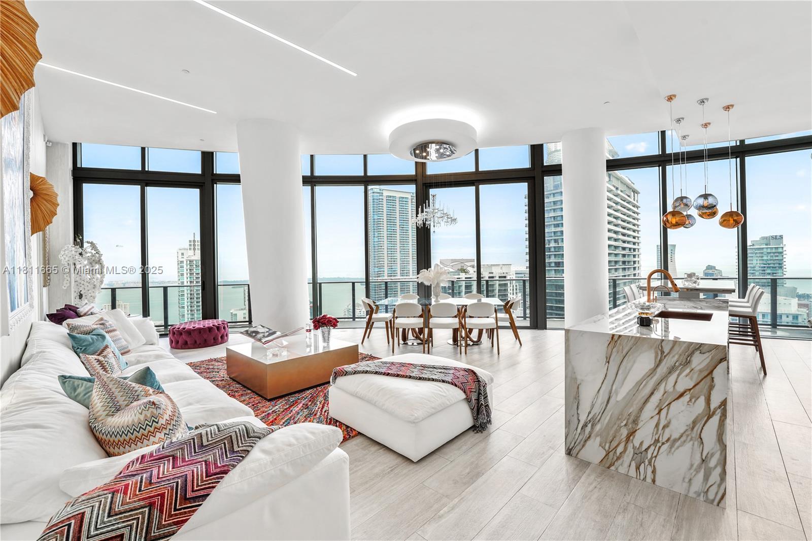 45 SW 9th St #4903, Miami FL 33130