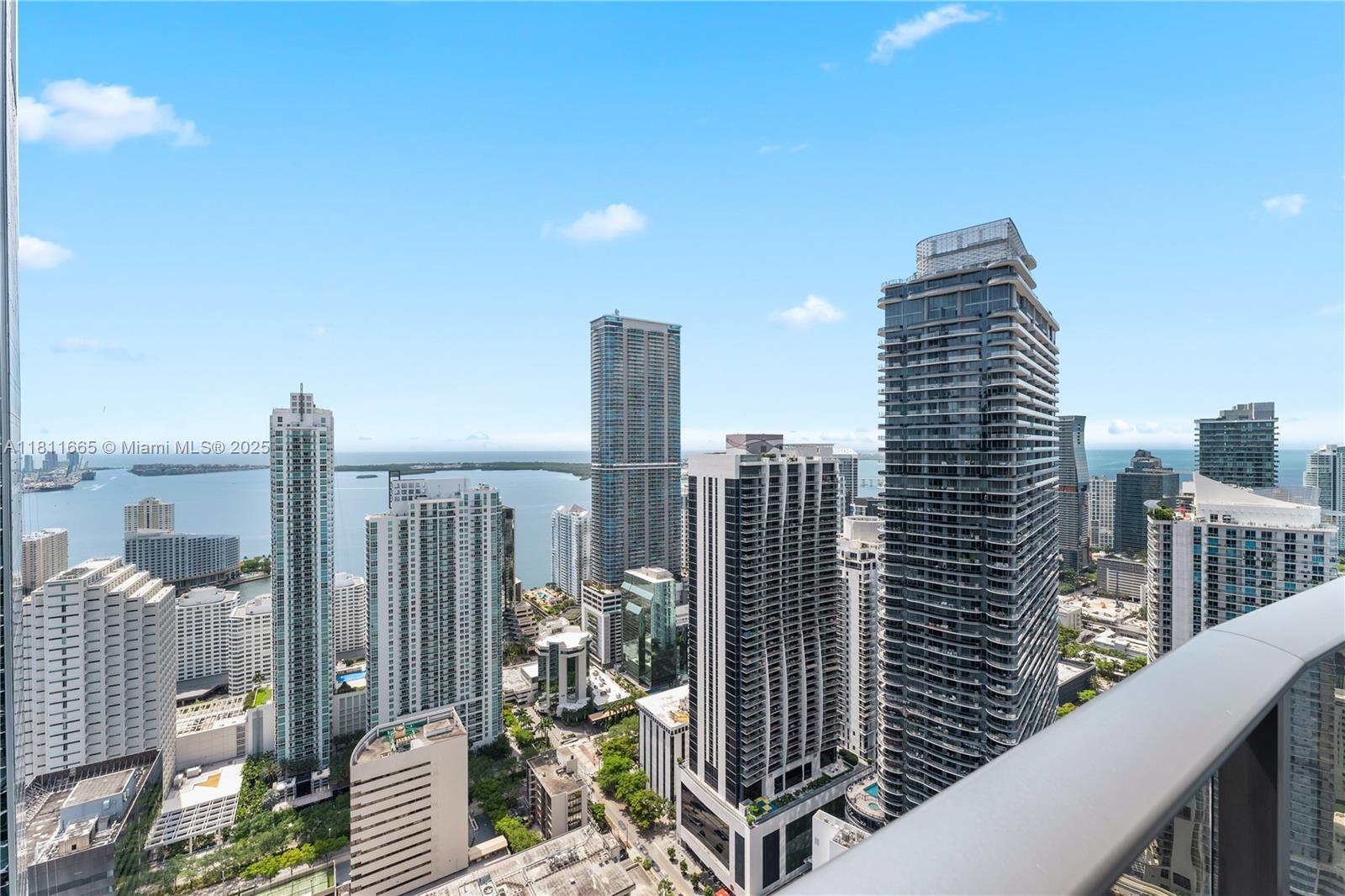45 SW 9th St #4903, Miami FL 33130