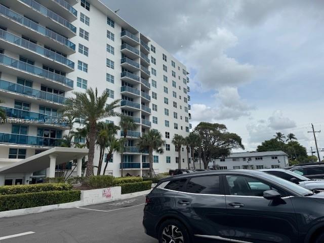 7501 E Treasure Dr #2G, North Bay Village, Florida image 1
