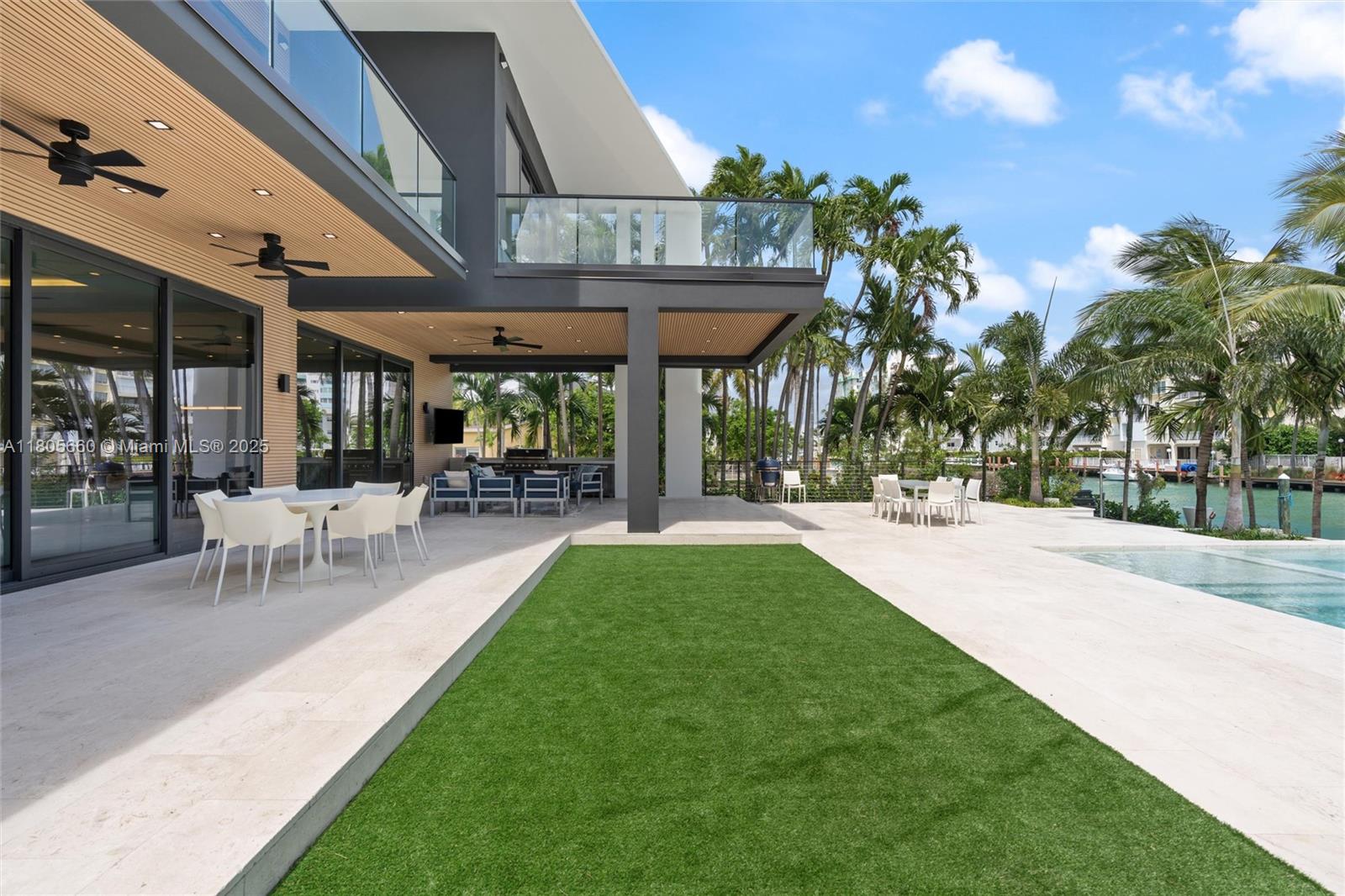 10161 E Broadview Dr, Bay Harbor Islands, Florida image 4
