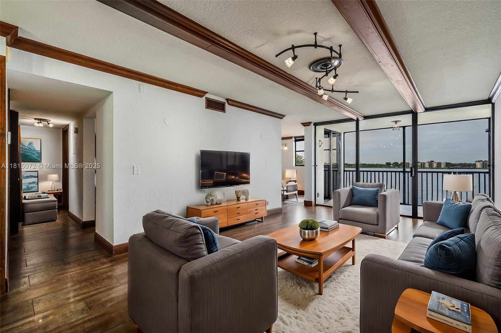 Lake Emerald Condominium