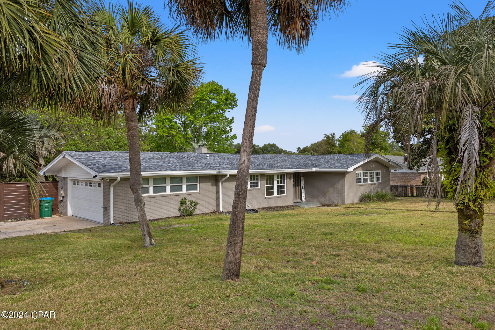 Image 32 For 16401 Castile Avenue