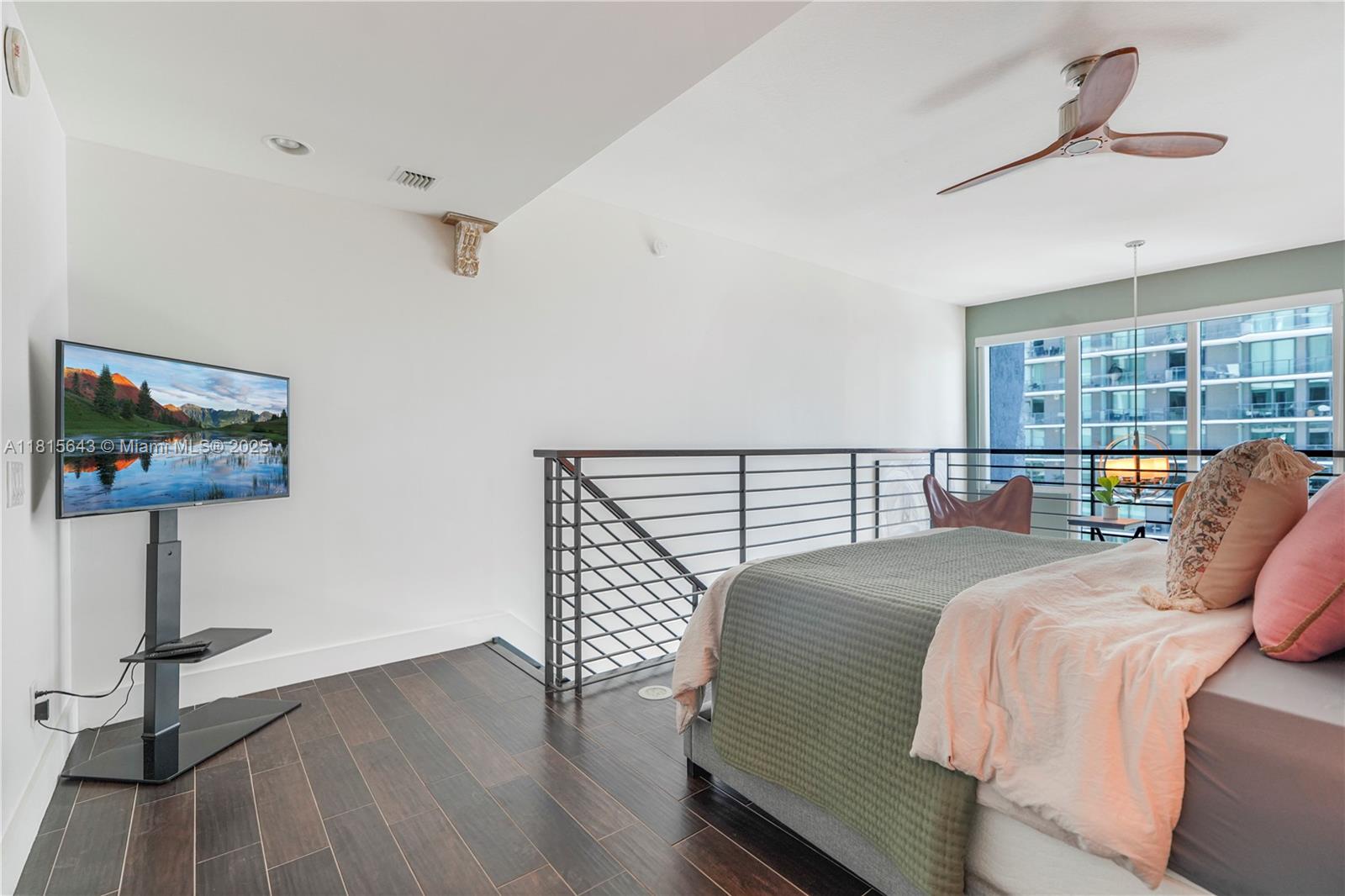 60 SW 13th St #2410, Miami FL 33130