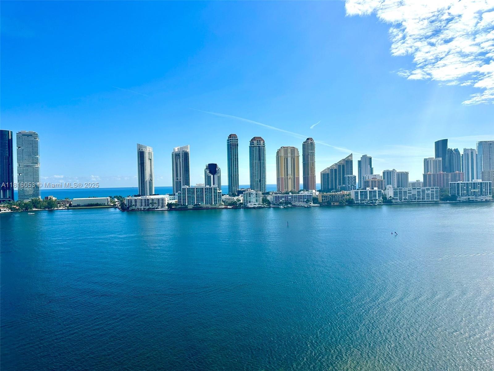 Condo for Rent in Aventura, FL