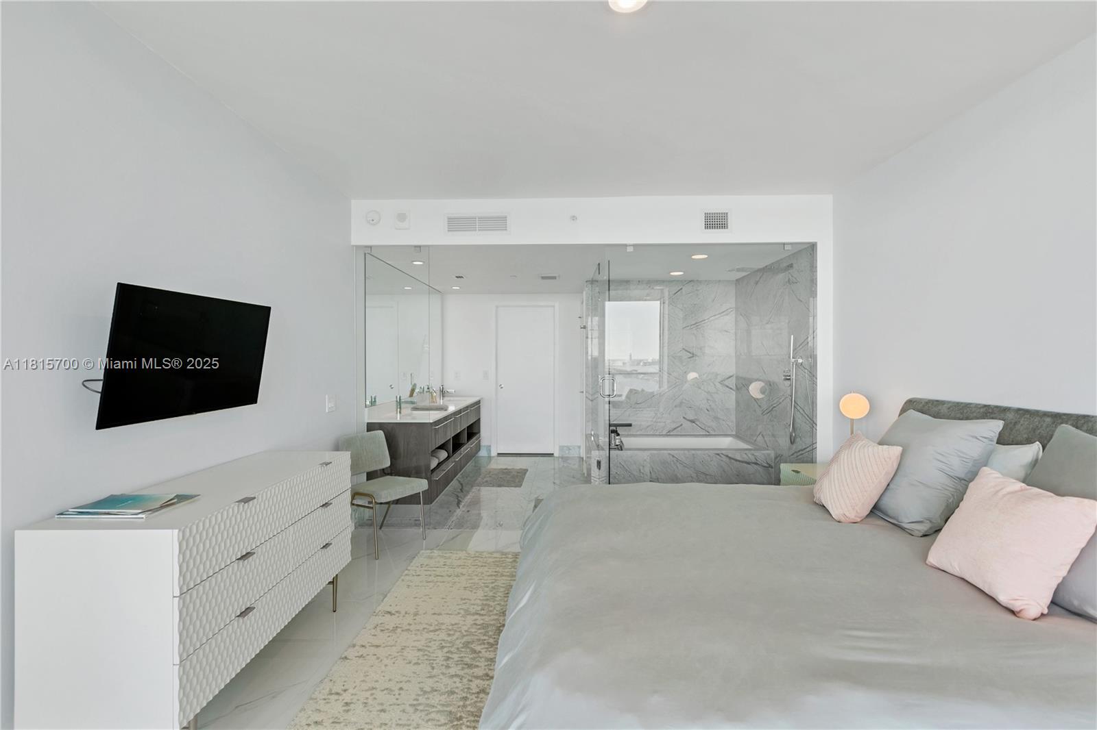 3131 NE 7th Ave #2903, Miami FL 33137