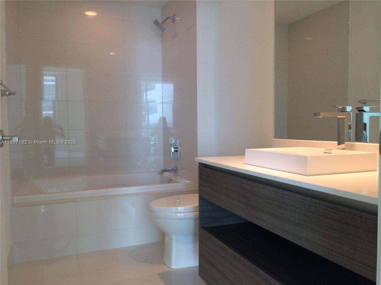 1100 S MIAMI AV #2306, Miami FL 33130