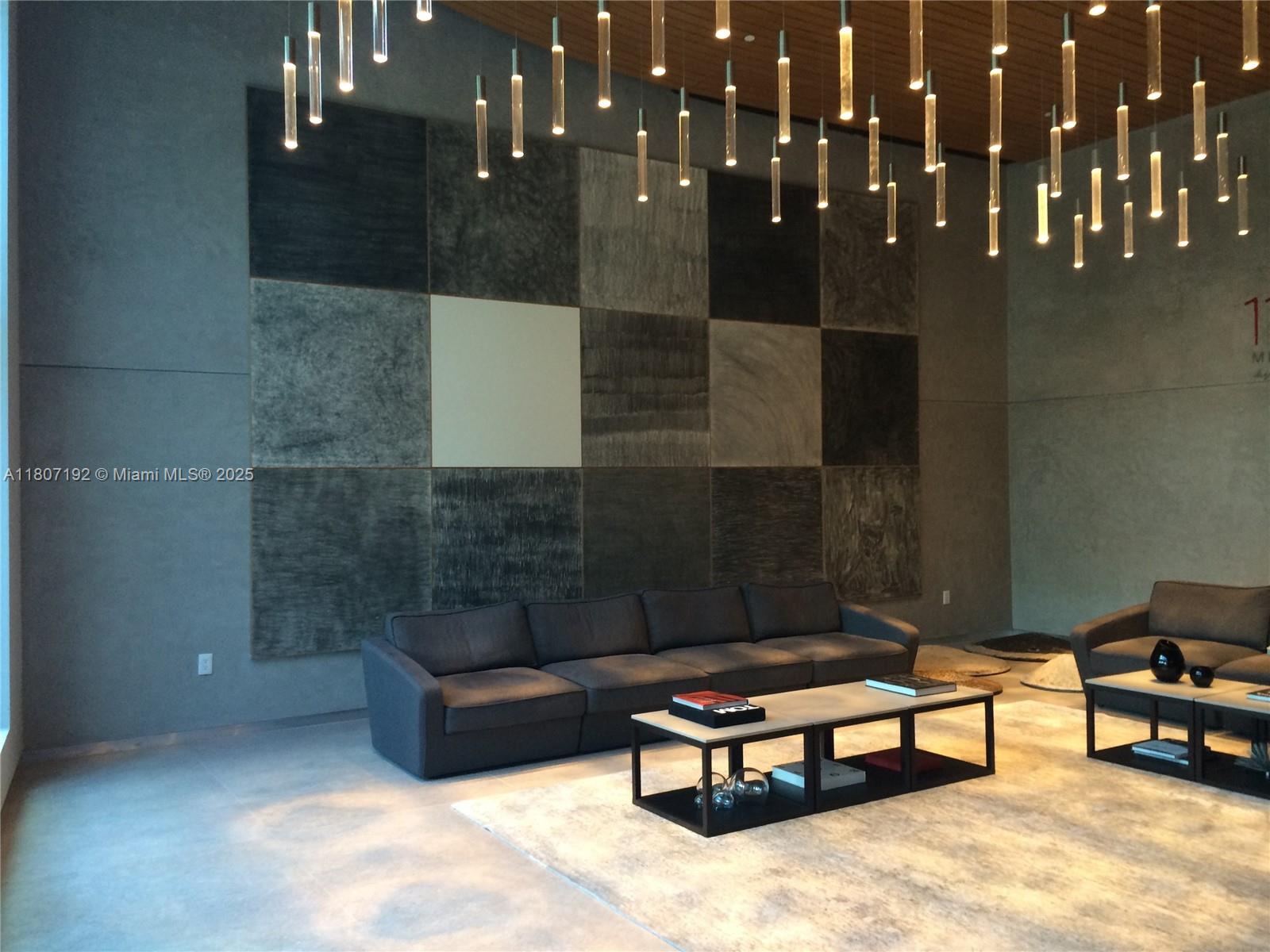 1100 S MIAMI AV #2306, Miami FL 33130