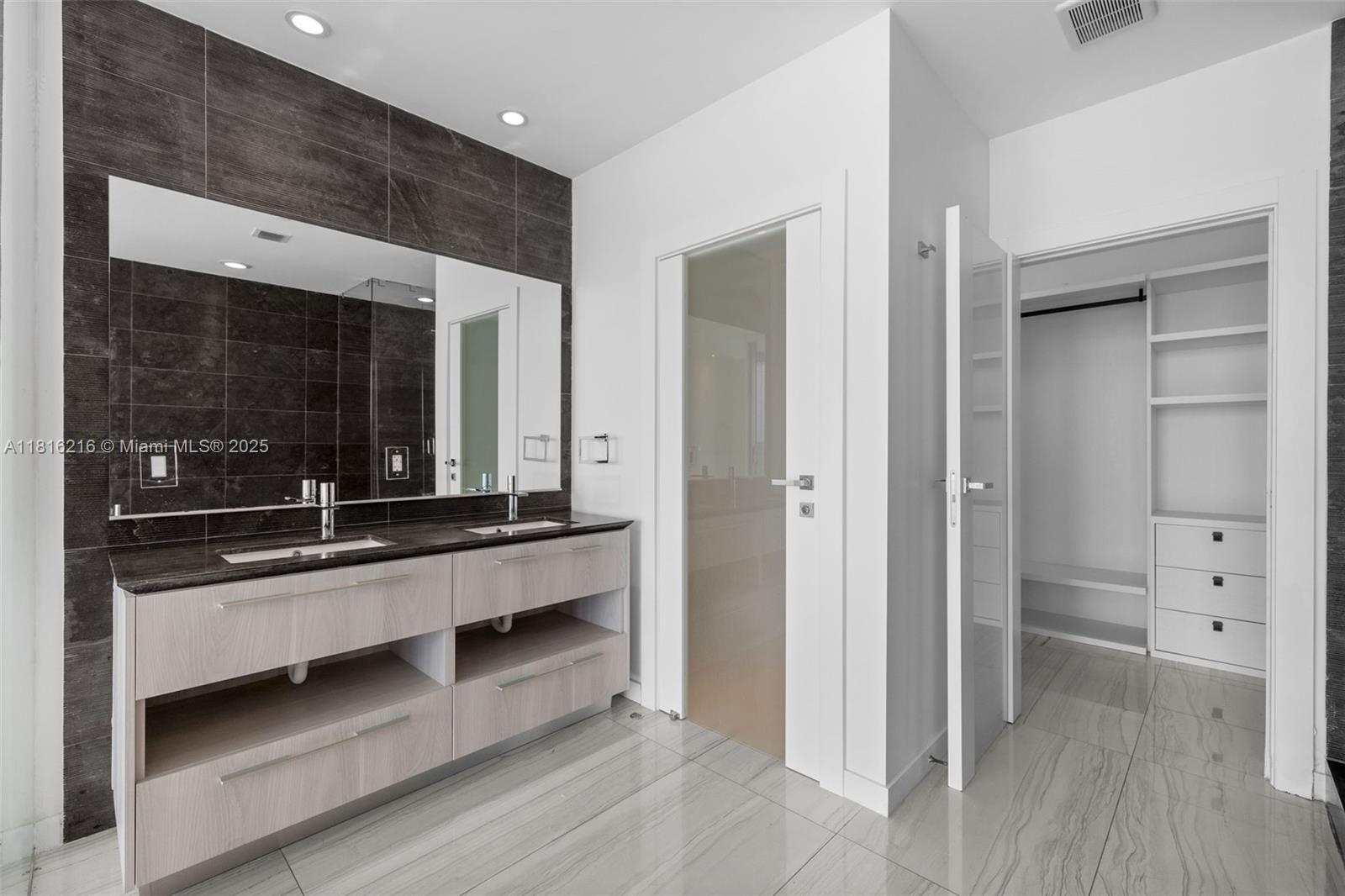 480 NE 31 Street #1801, Miami FL 33137