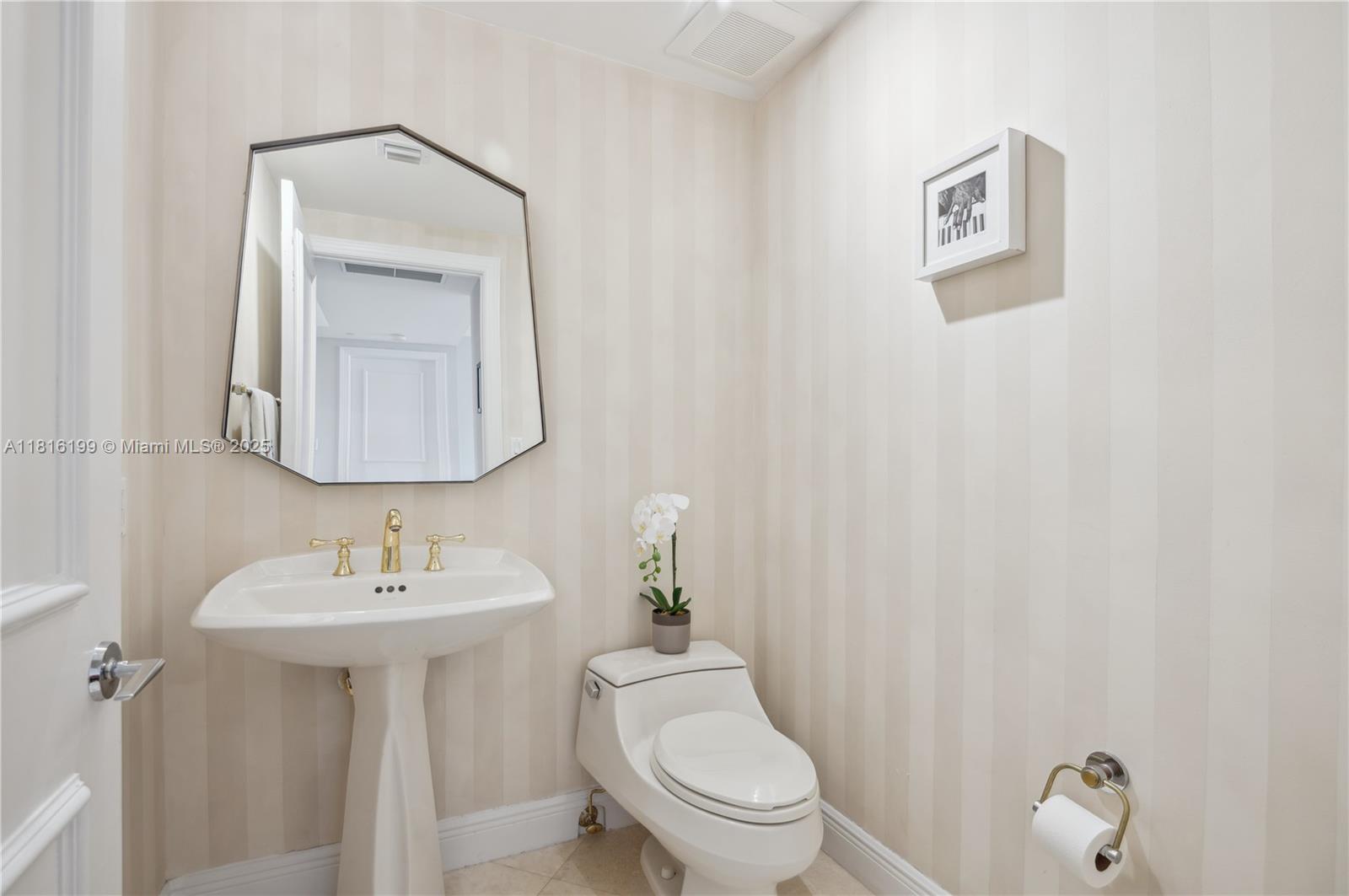 781 Crandon Blvd #1802, Key Biscayne FL 33149