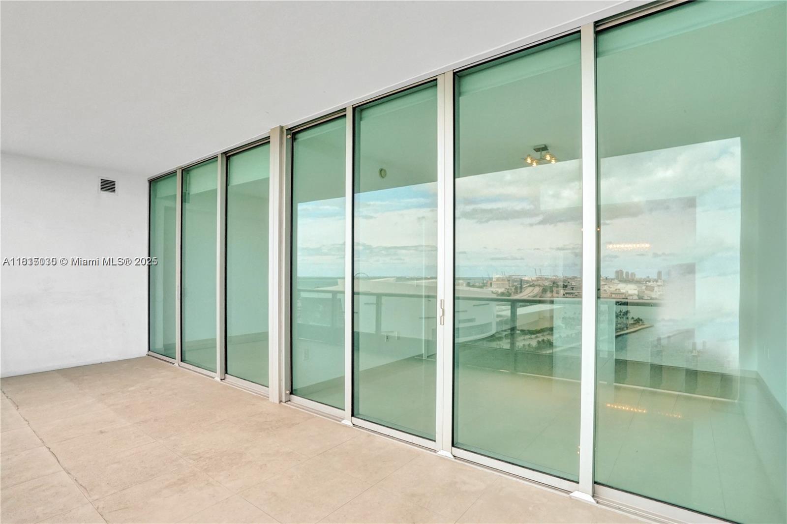 900 Biscayne Blvd #1905, Miami FL 33132