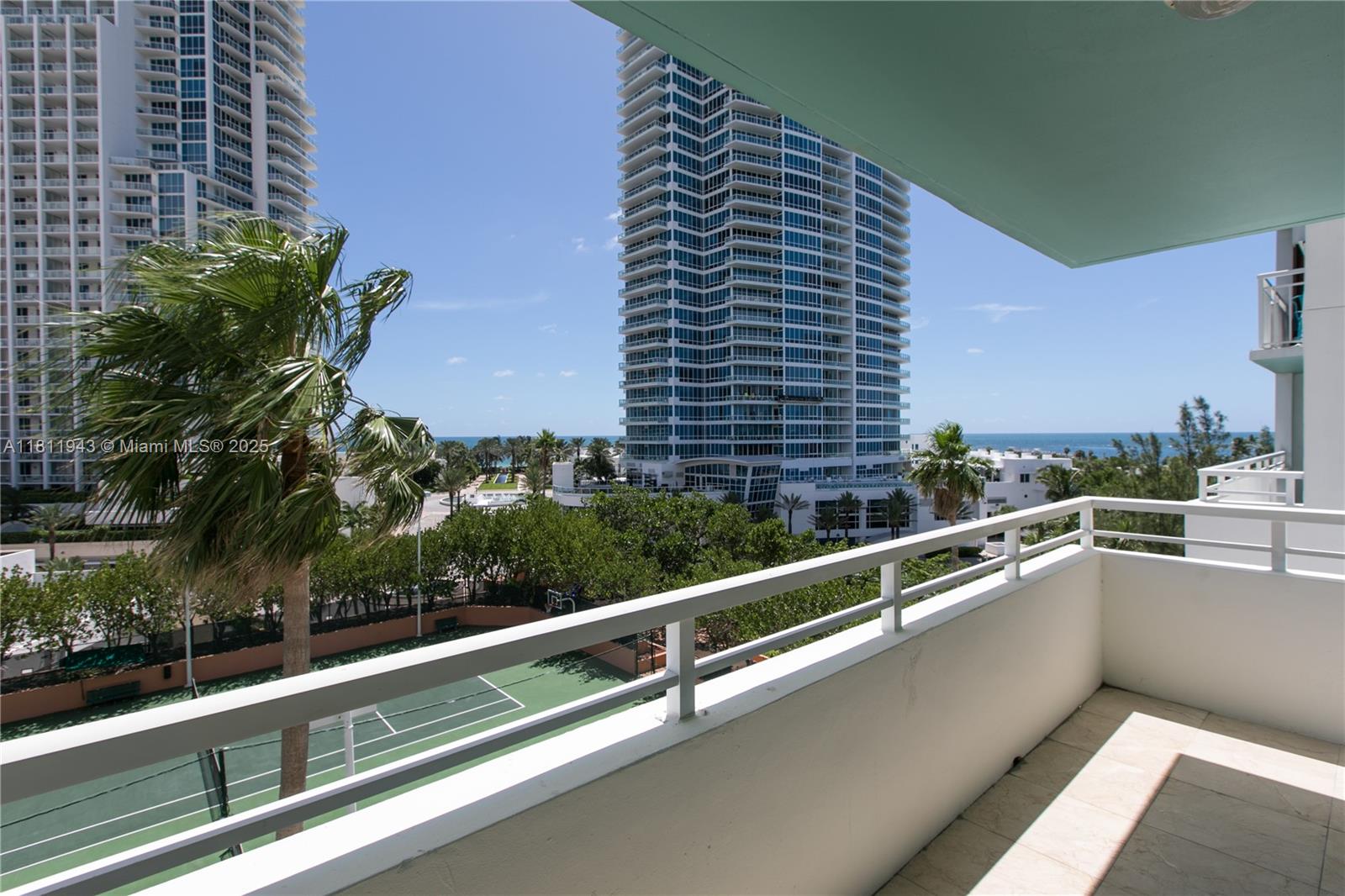 400 S Pointe Dr #606, Miami Beach FL 33139