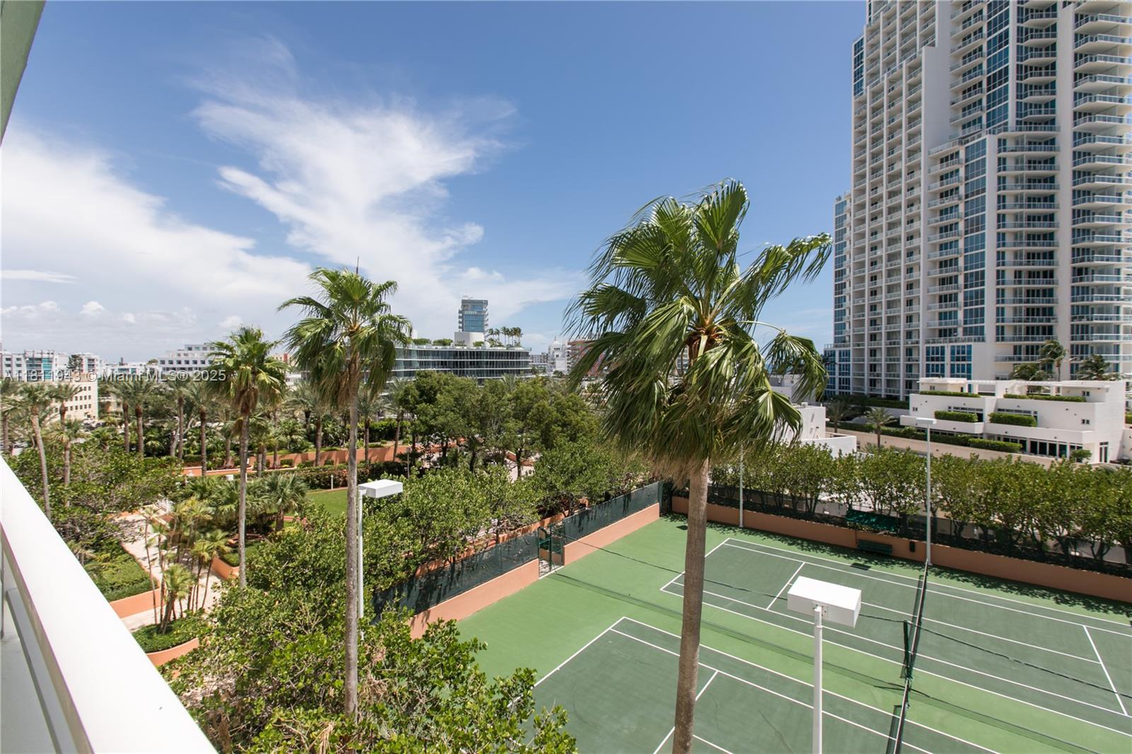 400 S Pointe Dr #606, Miami Beach FL 33139