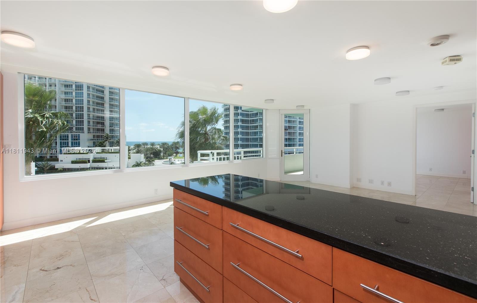 400 S Pointe Dr #606, Miami Beach FL 33139