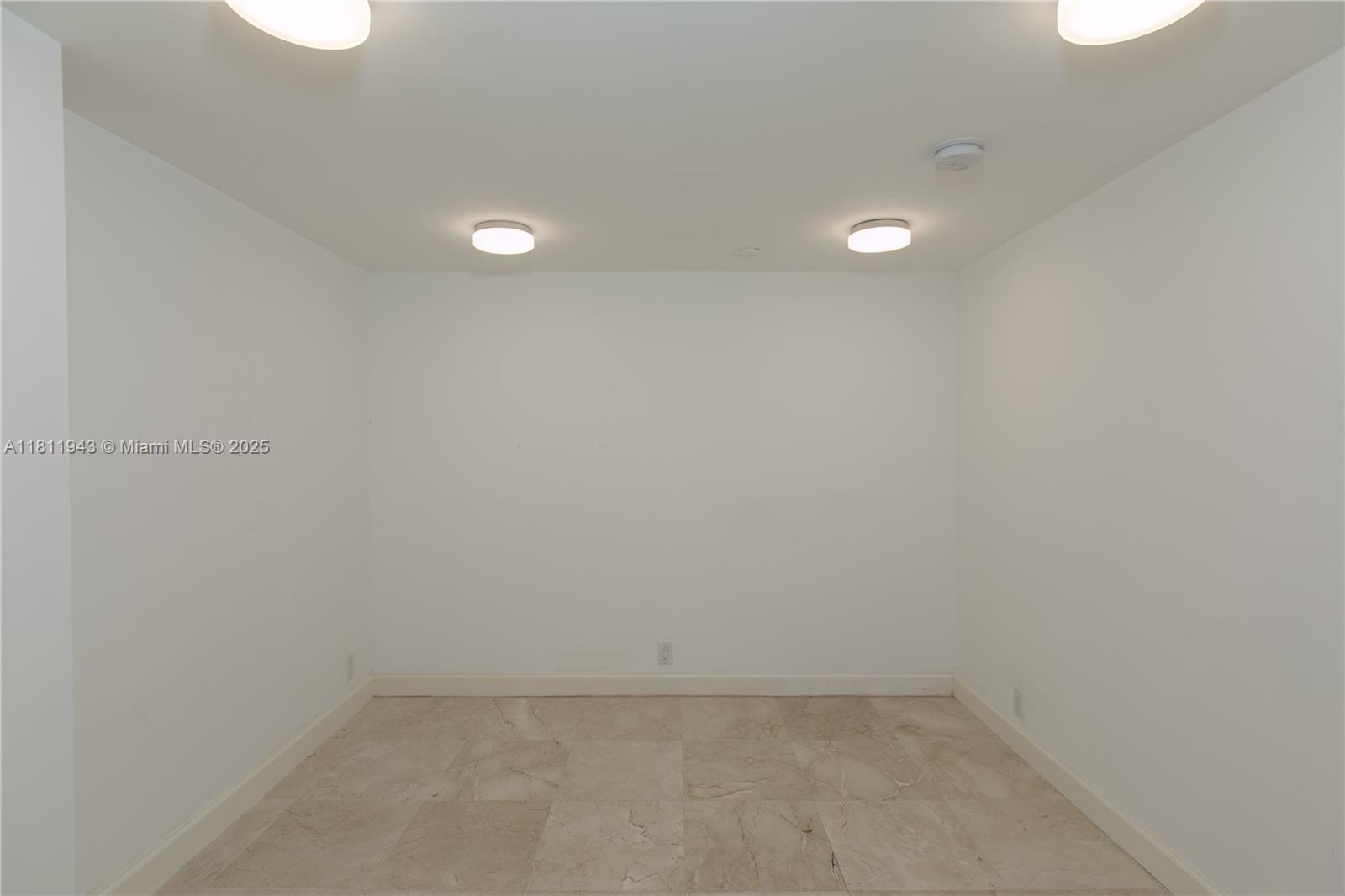 400 S Pointe Dr #606, Miami Beach FL 33139